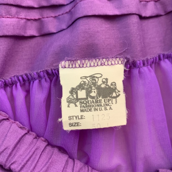 Petticoat Square Up - Picture 3 of 3